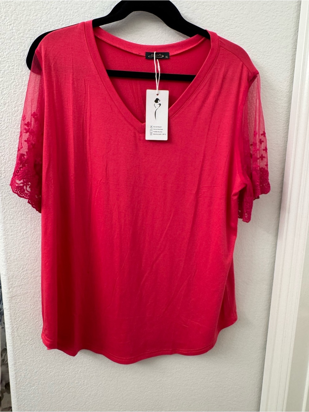 Women's Hot Pink V-Neck Top with Lace Sleeves XL